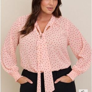 Torrid polka dot blouse bow front chiffon size 5X poetic sleeve